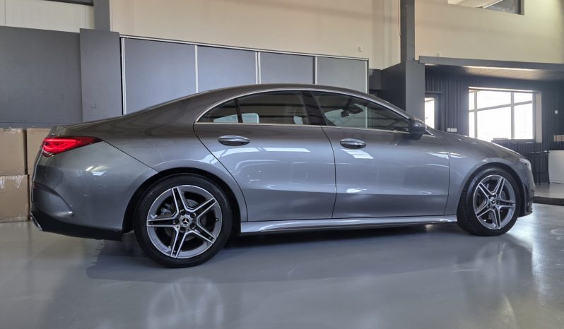 MERCEDES BENZ CLA 200 D COUPE AMG LINE full