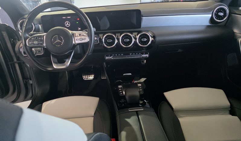 MERCEDES BENZ CLA 200 D COUPE AMG LINE full
