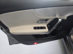 MERCEDES BENZ CLA 200 D COUPE AMG LINE full