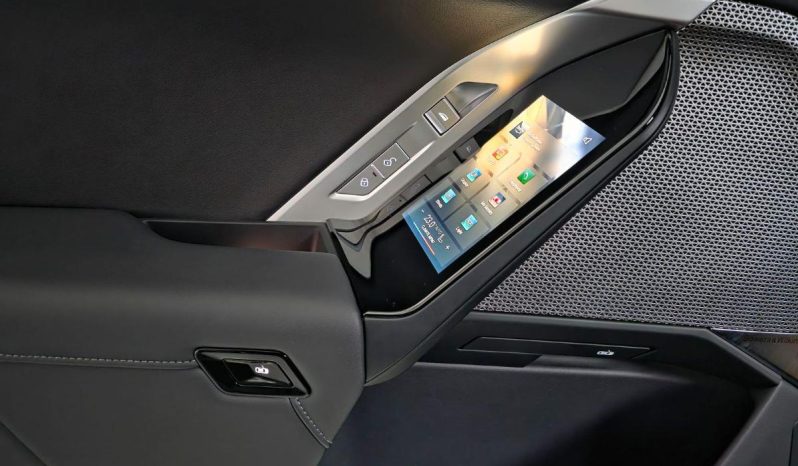 BMW 740d xDRIVE M-SPORT PANO 31″ TV B&W full