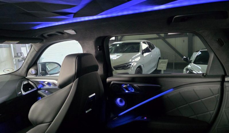 BMW XM 4.4 V8 xDRIVE M B&W 23” full