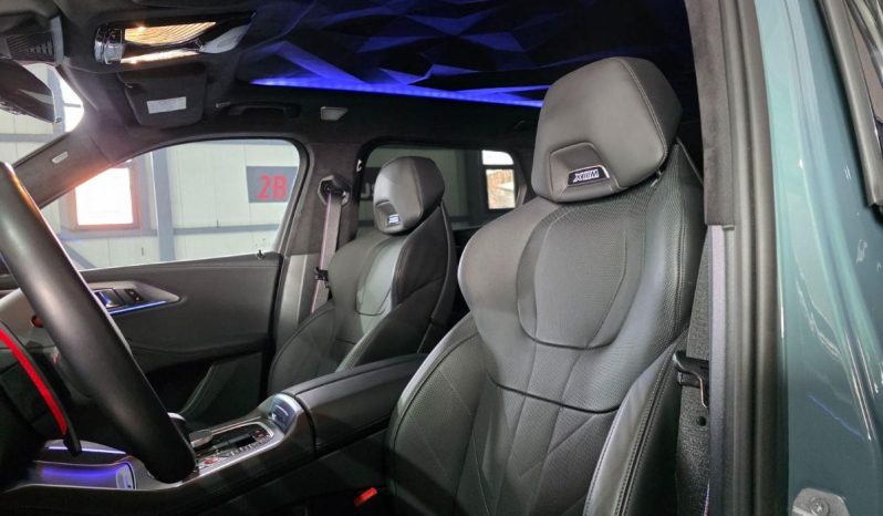 BMW XM 4.4 V8 xDRIVE M B&W 23” full